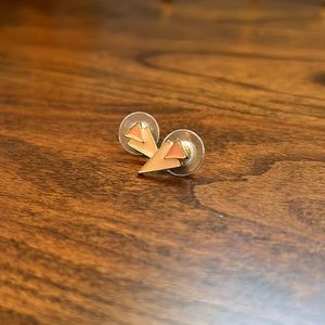 Two shades of pink with a gold trim earrings. Two triangles connected together.